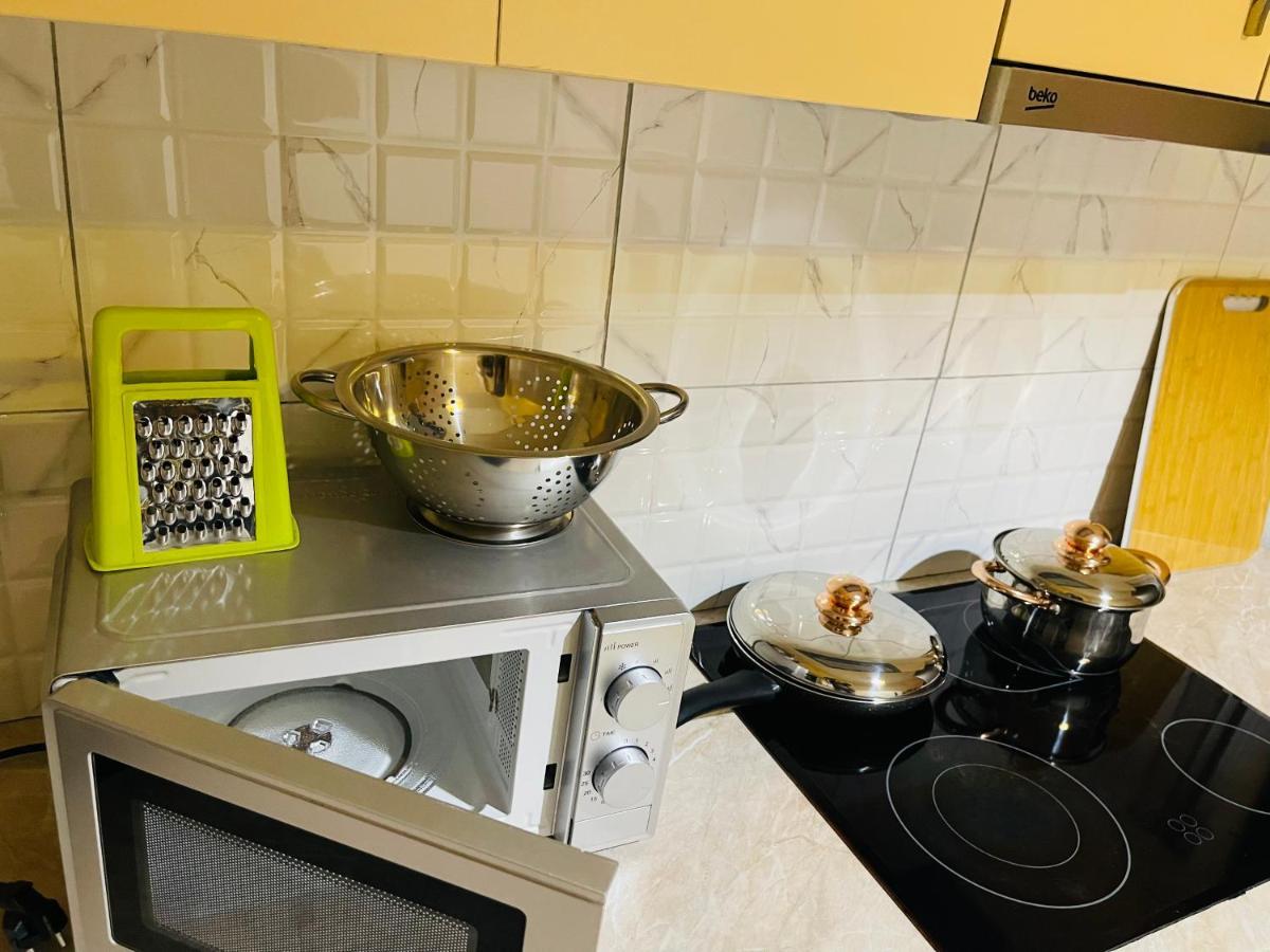 Dardana&Gerjon Apartament Kamez エクステリア 写真
