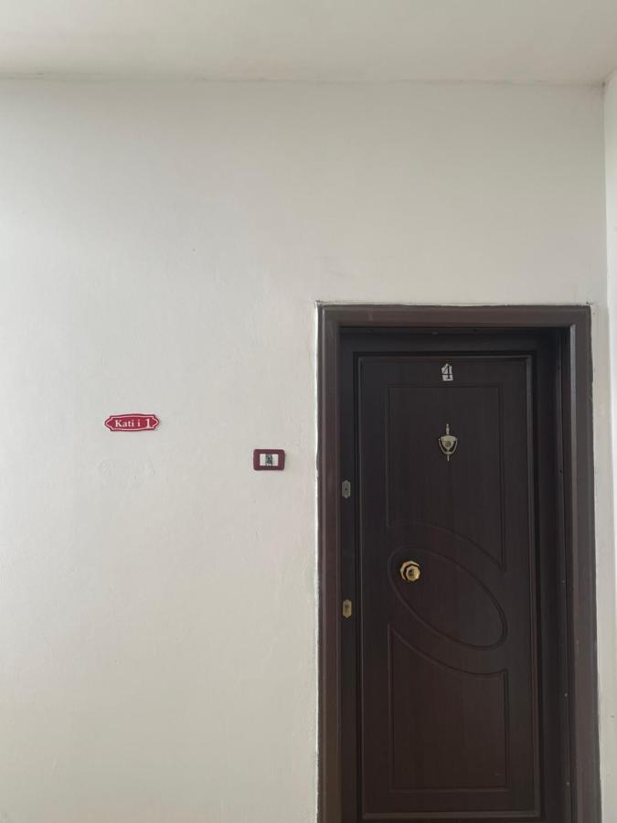 Dardana&Gerjon Apartament Kamez エクステリア 写真